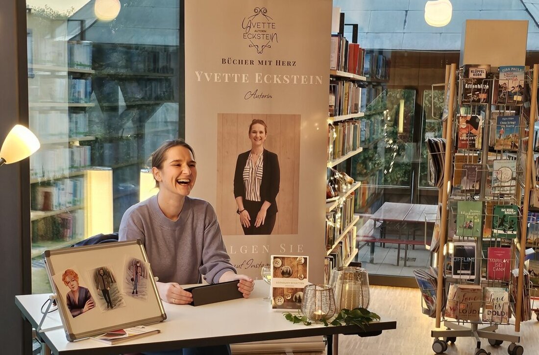 Kohlberg. Beim Wein-Lese-Abend in der Pfarrbücherei las Yvette Eckstein aus Bärnauer Schatten, dazu gab es erlesene Weine, Häppchen und Gespräche in stimmungsvoller Atmosphäre.