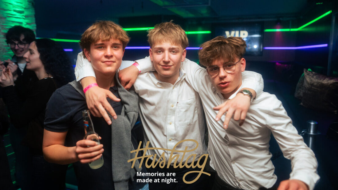 Weiden. Die 16+ Night Schuledition im Hashtag Weiden zeigte einmal
mehr, wie ausgelassen und energiegeladen die junge Partyszene feiern kann.