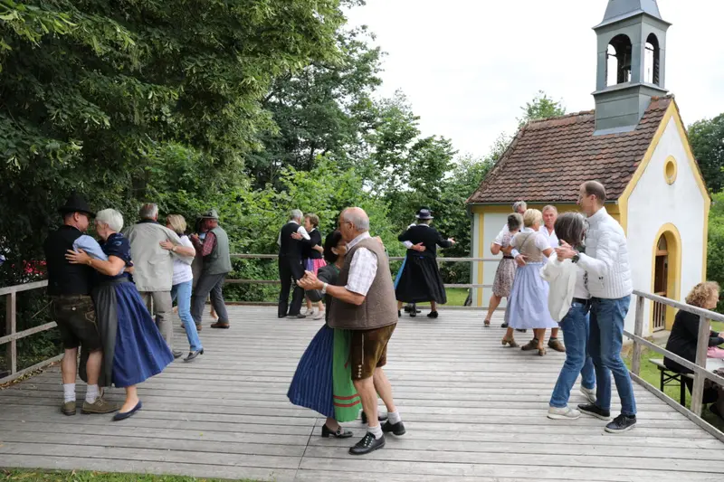 Oberpfälzer Volksmusiktag im Freilandmuseum lädt zum Mitsingen