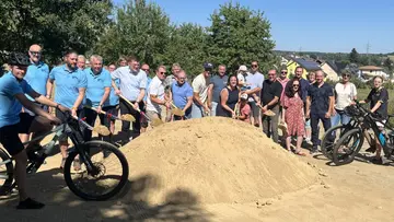 Aus einer Idee wird Wirklichkeit – Spatenstich für den Pumptrack in Windischeschenbach