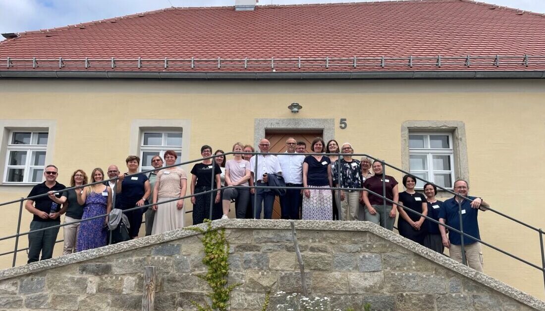 Tännesberg. Mit Blick auf die 29. Runde kamen Fachleute zusammen, um den Wettbewerb „Unser Dorf hat Zukunft“ mit dem Motto „Unser Dorf. Unsere Zukunft“ neu zu denken. Startgeld von 1.000 Euro setzt erste Impulse.