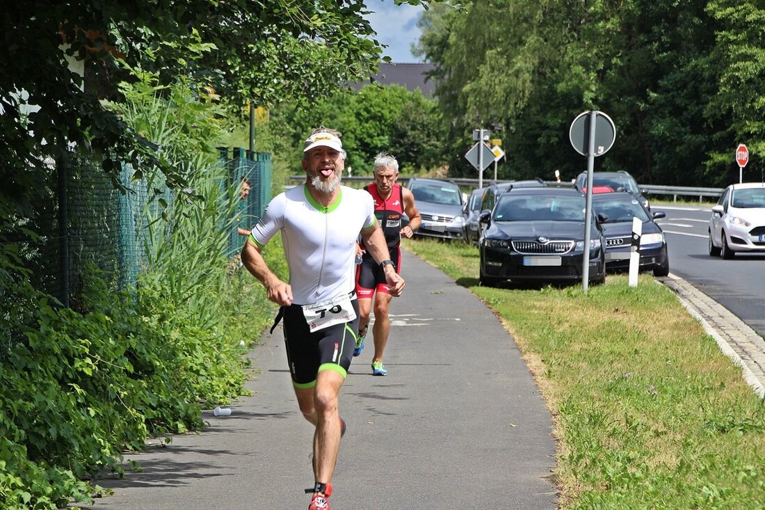 Eschenbach. Es war ein sportliches Wochenende – vor allem in Eschenbach. Denn nicht nur die NEW-Radltour machte dort Halt: Auch der Volkstriathlon Eschenbach rund um den Rußweiher lockte am Samstag sportlich Begeisterte [&hellip;]