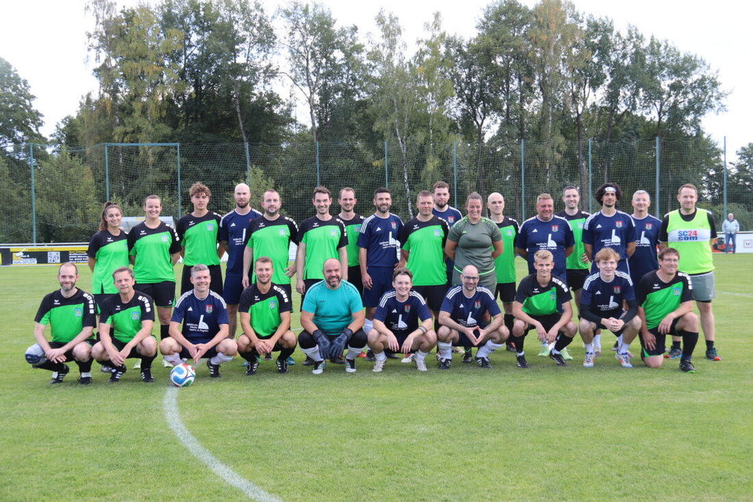Tirschenreuth. Beim jährlichen Treffen mit Partnerstadt Lauf an der Pegnitz erlebten Gäste Handwerk, Kletterturm und ein freundschaftliches Fußballduell. Die Laufer siegten mit sieben zu eins. Die Verbundenheit blieb Sieger.