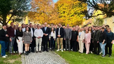 JU Oberpfalz stellt Generationengerechtigkeit in Konnersreuth in den Mittelpunkt
