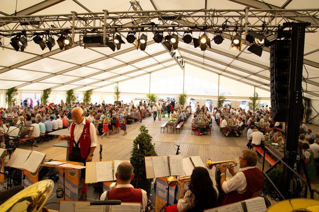 Plößberg. Petrus meinte es gut mit der Gregor Ziegler GmbH, der Inhaber- und Geschäftsführer-Familie Ziegler sowie ihren rund 650 Gästen. Strahlender Sommersonnenschein lieferte den perfekten Rahmen für die Jubiläumsfeier zum [&hellip;]