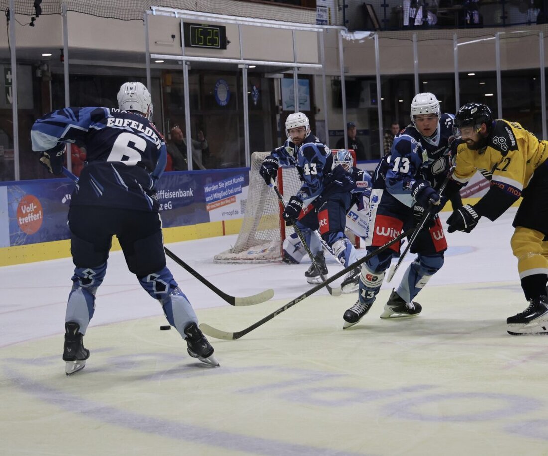 Weiden. Die Blue Devils Weiden starten ohne Neuzugang Calvin Pokorny in das heimische Vorbereitungsspiel.