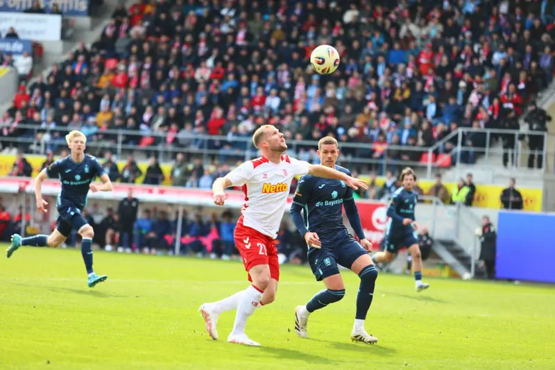 SSV Jahn dominiert zahme Löwen klar, scheitert aber an der Chancenverwertung