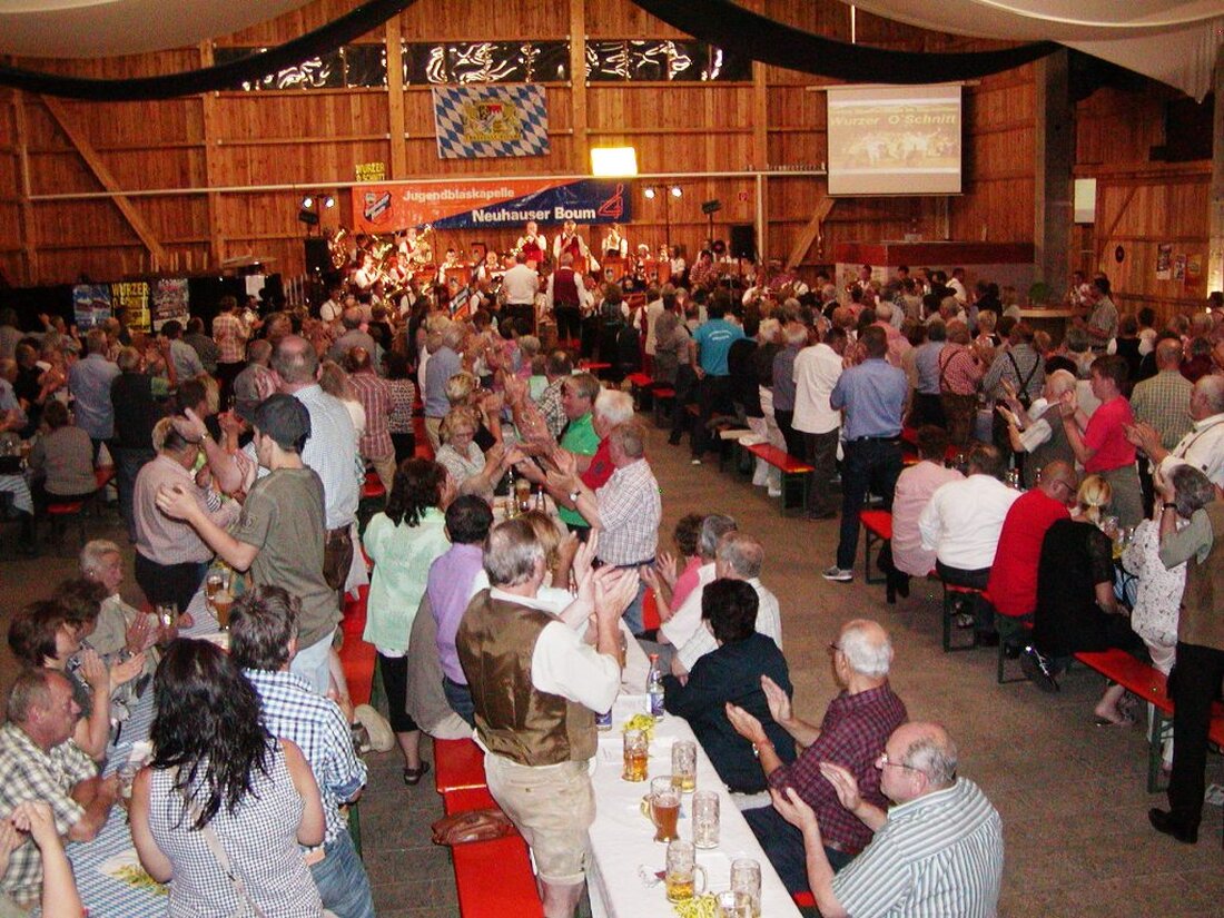 Thanhausen/Neuhaus/Wurz. Die Neuhauser Boum und die Blaskapelle Thanhausen veranstalten nach dem großen Zuspruch in den letzten Jahren gemeinsam am 18. Mai bereits den fünften Böhmischen Abend in der Wurzer O’Schnitt-Halle. [&hellip;]
