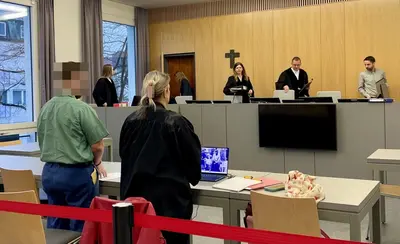 Landgericht Weiden: 23-Jähriger gesteht schweren sexuellen Missbrauch der Schwester (11)