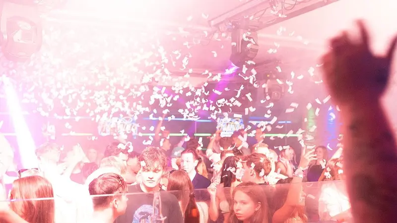 Geschafft! Abiball-Afterparty lockt rund 400 Gäste ins Hashtag