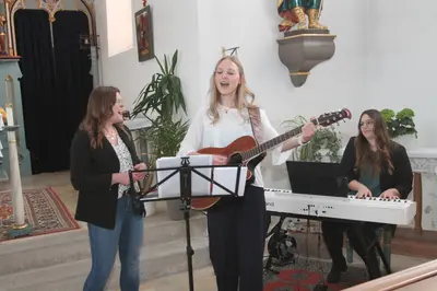 Musik und Text begeistert in der Autobahnkirche Waidhaus