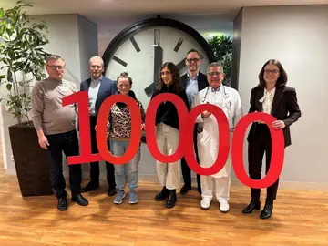 Sparkasse unterstützt Kinderpalliativteam mit 10.000 Euro in Amberg