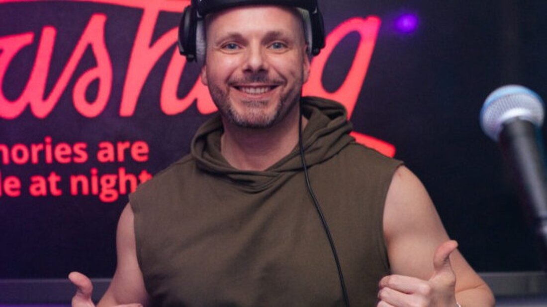 Weiden. Weiden darf sich auf eine Nacht voller Nostalgie, Bass und Mitsing-Momente freuen: BlackedOut ist wieder da. 