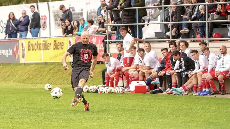 Gänsehaut und Tore-Festival: Wenn die Legenden des SC Luhe-Wildenau Geschichte schreiben