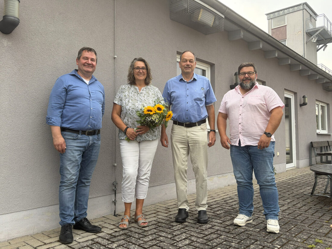 Grafenwöhr. Bei der Energiegenossenschaft NEW ging eine Ära zu Ende: Die Vorstände Helmuth Wächter, Wolfgang Haberberger und Albert Nickl traten ab. Neuer Vorsitzender ist Dr. Alexander Goller mit Stefan Dötsch und Thomas Kaufmann.