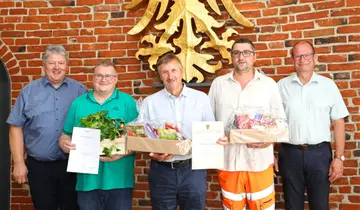 Mitarbeiter geehrt für Treue, Weiterbildung und Aufstieg in Erbendorf