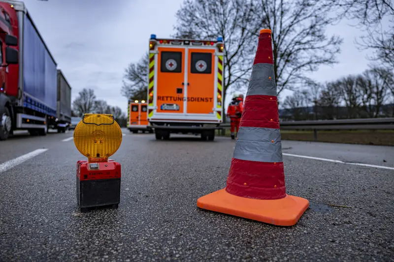 Unfall in Fronberg mit schwer verletztem E-Scooter-Fahrer