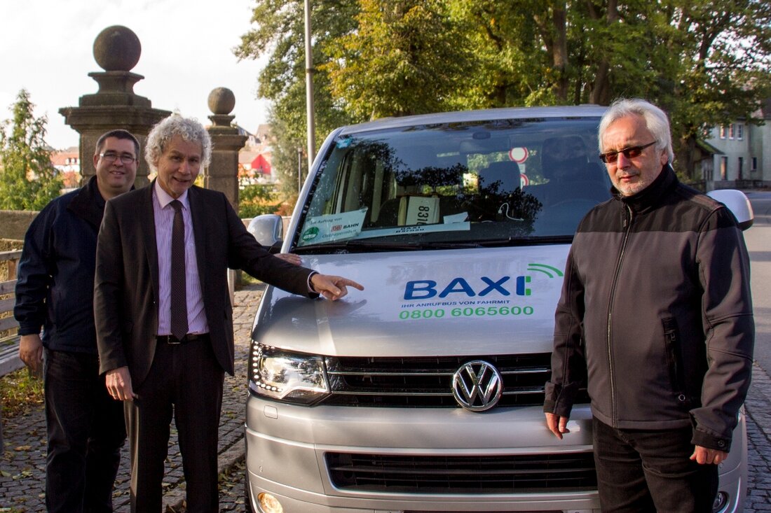 Tirschenreuth. Wenn der Kleinbus mit der Aufschrift “Baxi” vorbeifährt, wundert sich niemand mehr: Das Anrufbussystem hat sich längst etabliert und ist inzwischen zum echten Erfolgsmodell geworden. Seit 2014 erobern die [&hellip;]