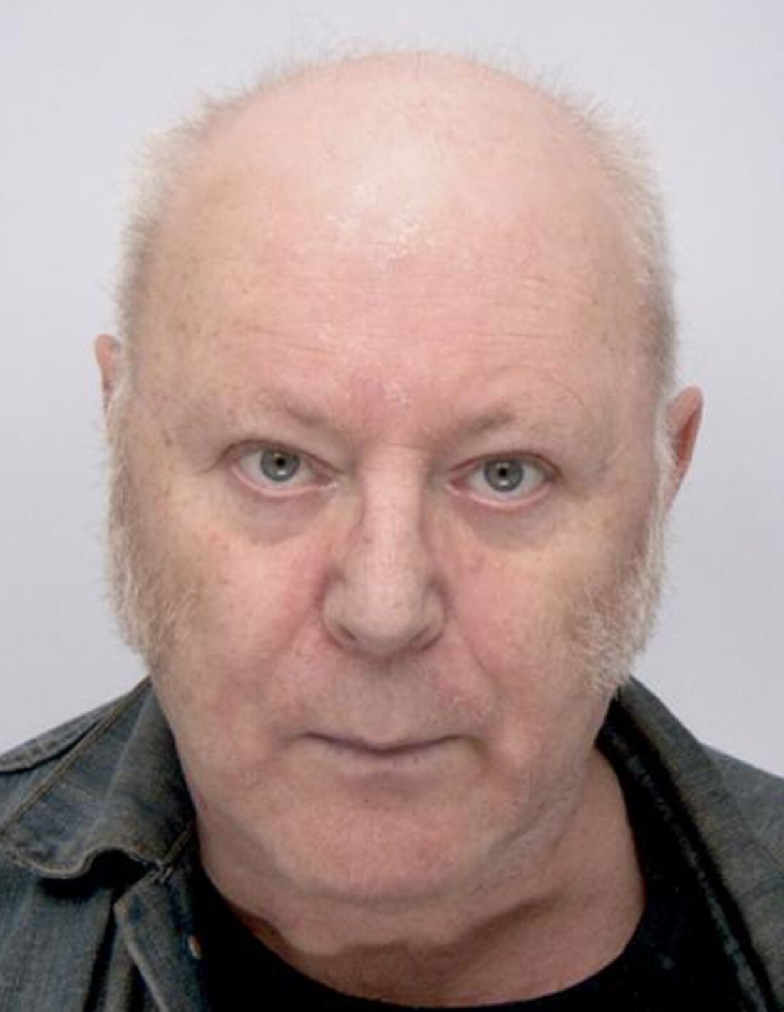 Altenstadt a.d. Waldnaab. Ein 70-jähriger Mann wird seit dem 7. Mai vermisst. Er war am Frühlingsfest in Weiden und wollte zu Fuß nach Altenstadt a.d. Waldnaab; seitdem fehlt jede Spur und ein hilfloser Zustand wird befürchtet.