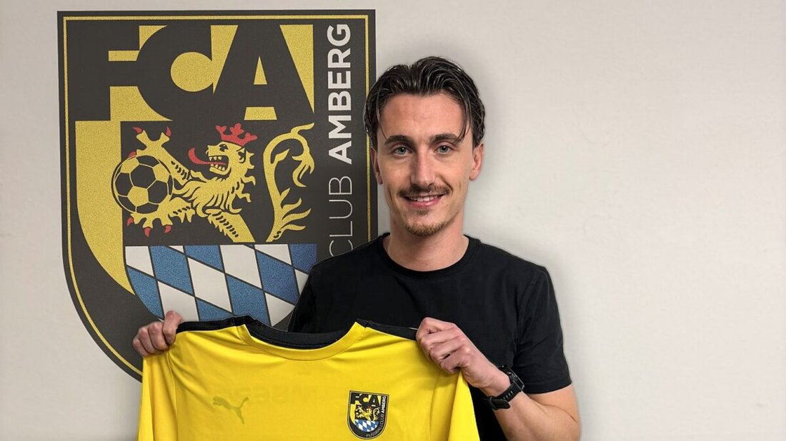 Amberg. Der FC Amberg holt ab der Saison 2026/27 den 28-jährigen Offensivspieler Dennis Weidner von der DJK Ammerthal und bindet ihn für zwei Jahre. Über 100 Bayernliga-Einsätze und seine Flexibilität bringen Verstärkung.