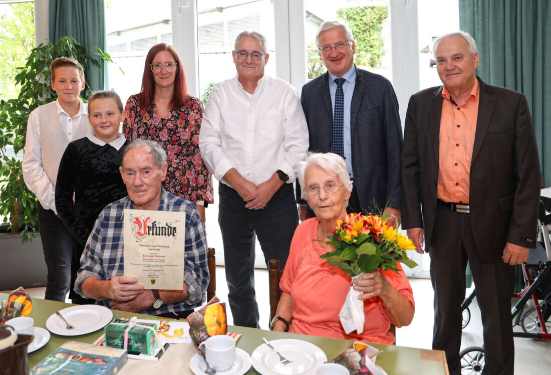 Erbendorf. Wolfgang und Marianne Kanbach feierten ihre Eiserne Hochzeit im Caritas-Altenheim St. Marien und blicken auf 65 gemeinsame Jahre zurück.