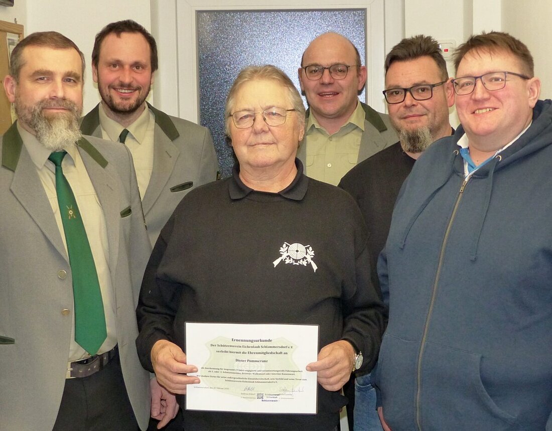 Schlammersdorf. Der Schützenverein Eichenlaub blickt auf ein starkes Jahr mit Aktionen, Spenden und sportlichen Erfolgen zurück. Neuer erster Schützenmeister ist Andreas Dötterl, die Beiträge steigen von 16 auf 20 Euro.