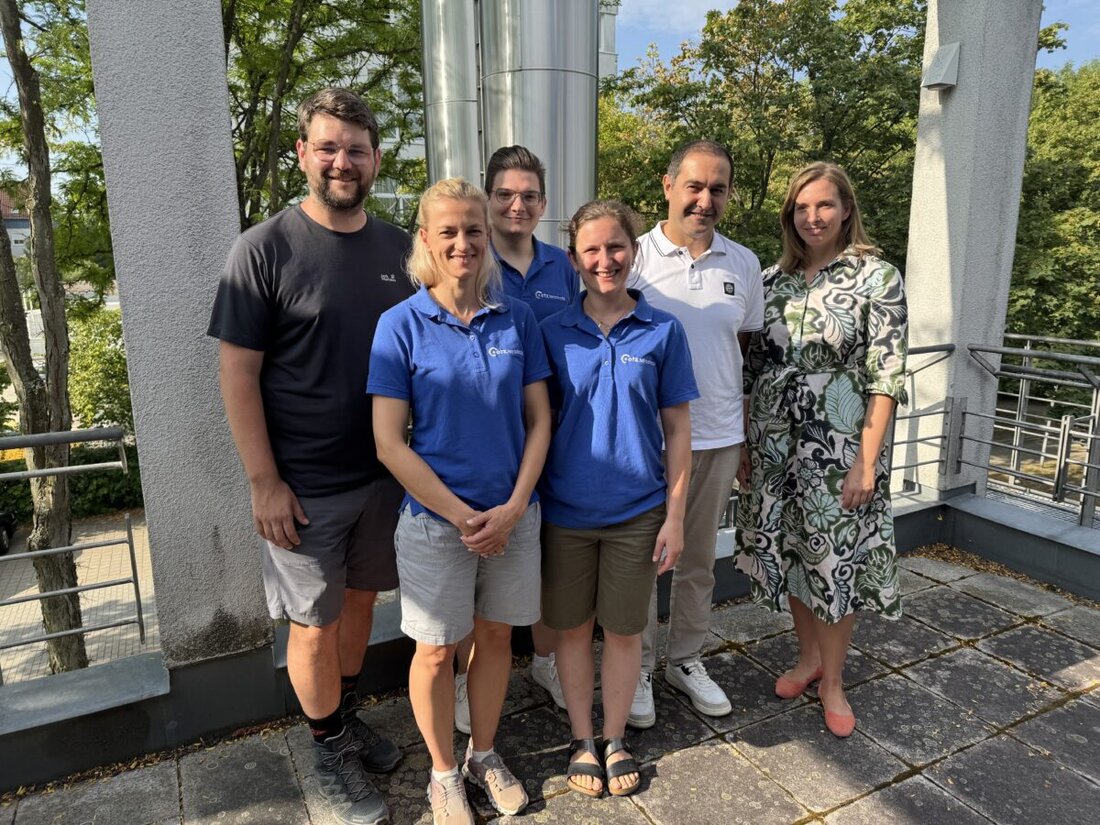 Weiden. Im Rahmen seiner Sommertour durch Bayern hat der stellvertretende Fraktionsvorsitzende der Grünen im Bayerischen Landtag und Landtagsabgeordneter Johannes Becher gemeinsam mit seiner Landtagskollegin und Stadträtin Laura Weber das Energie-Technologisches Zentrum Nordoberpfalz (etz) besucht.