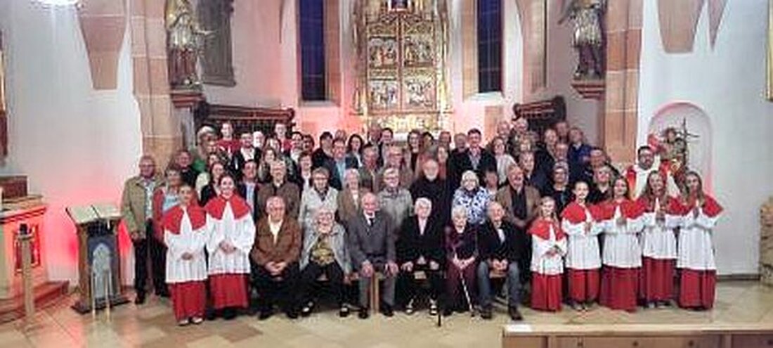 Eschenbach/Kirchenthumbach. 28 Ehepaare haben bei einem feierlichen Abend der Pfarreiengemeinschaft ihre Ehejubiläen gefeiert – mit Gottesdienst, Segnung und Musik des Chors Cantiamo in der Pfarrkirche Eschenbach.