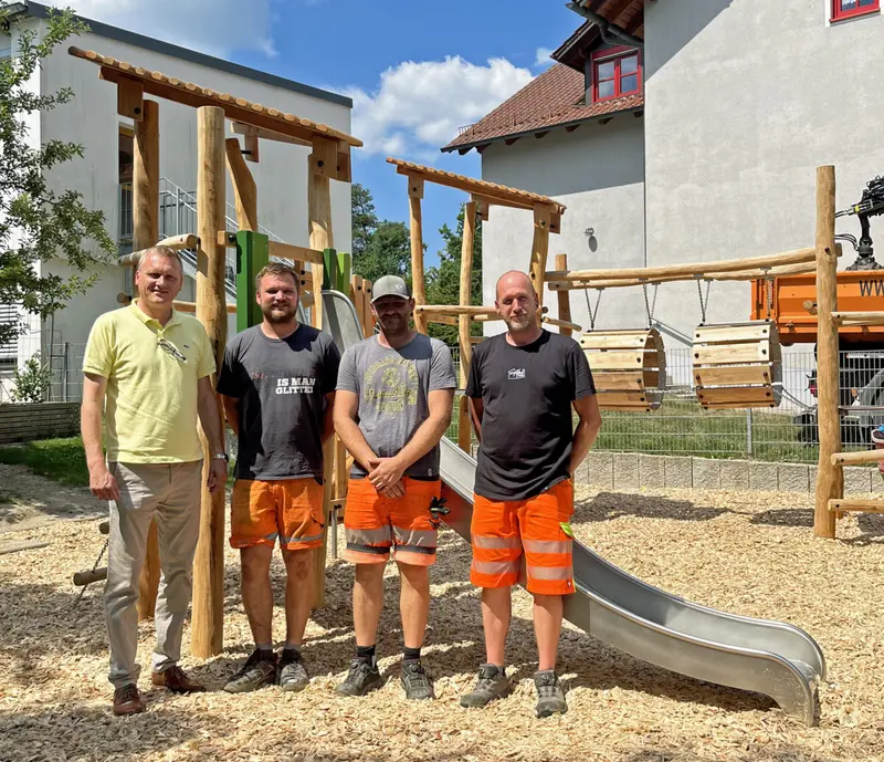 Neue Spielgeräte für Kinderhäuser