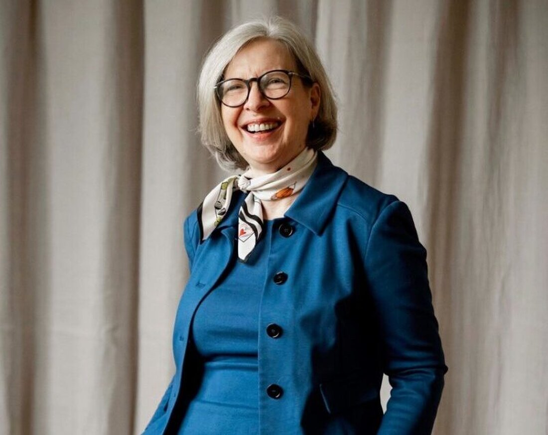 Burglengenfeld. Am 13. April um 19 Uhr vermittelt der Workshop „Erfolgsfaktor Auftritt: Business Knigge“ im Bürgertreff praxisnahe Regeln und Kommunikation für einen souveränen Auftritt. Anmeldung bis 7. April, Teilnahme frei.