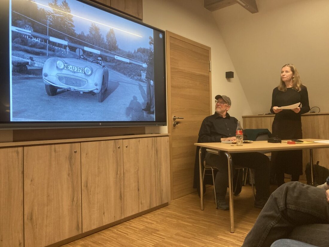 Gleiritsch. Ein kleines Dorf mit großem Kulturprogramm: Bei „KaffeeZeit LIVE“ im Dorfcafé hat Journalistin Christine Ascherl Fluchtgeschichten vom Eisernen Vorhang erzählt – spektakulär, oft tragisch und manchmal sogar komisch. Die Lesung war schon Wochen vorher ausgebucht.