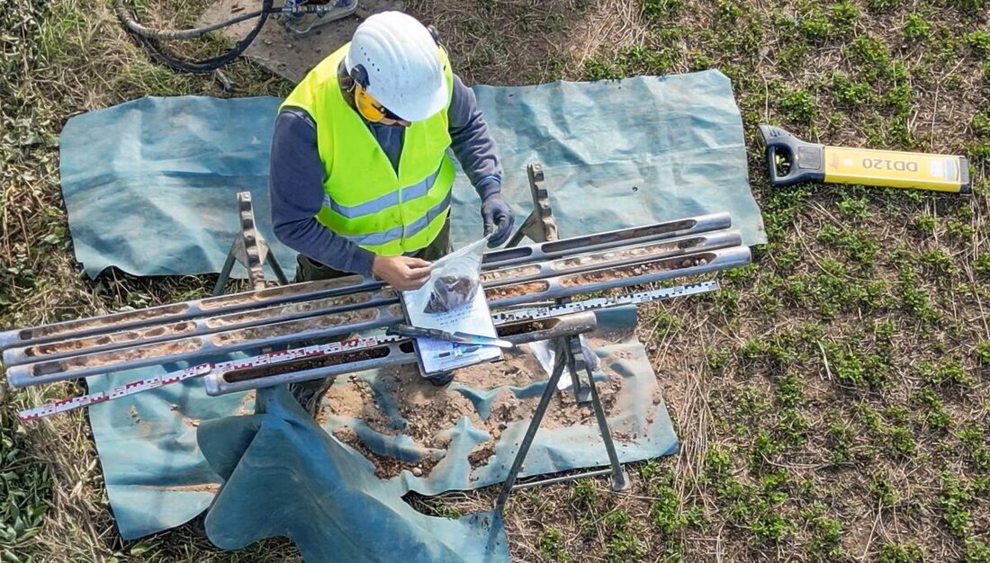 Weiden. Bayernwerk Netz startet im Juli 2026 Baugrunduntersuchungen entlang der rund sechs Kilometer langen 110-Kilovolt-Leitung zwischen Weiden und Schirmitz. Die Ergebnisse fließen in die Planung, veranschlagt sind 19 Millionen Euro.