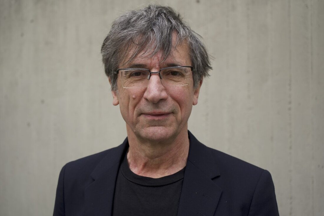 Weiden/Regensburg. Seit Mitte der 1980er Jahre spürt der Regensburger Journalist Thomas Muggenthaler bayerisch-jüdischen Schicksalen nach. Bei den Literaturtagen präsentiert er am Dienstag, 21. April, sein neues Buch "Mit dem Leben davongekommen". Auch aus Weidener Perspektive wird der Abend spannend.