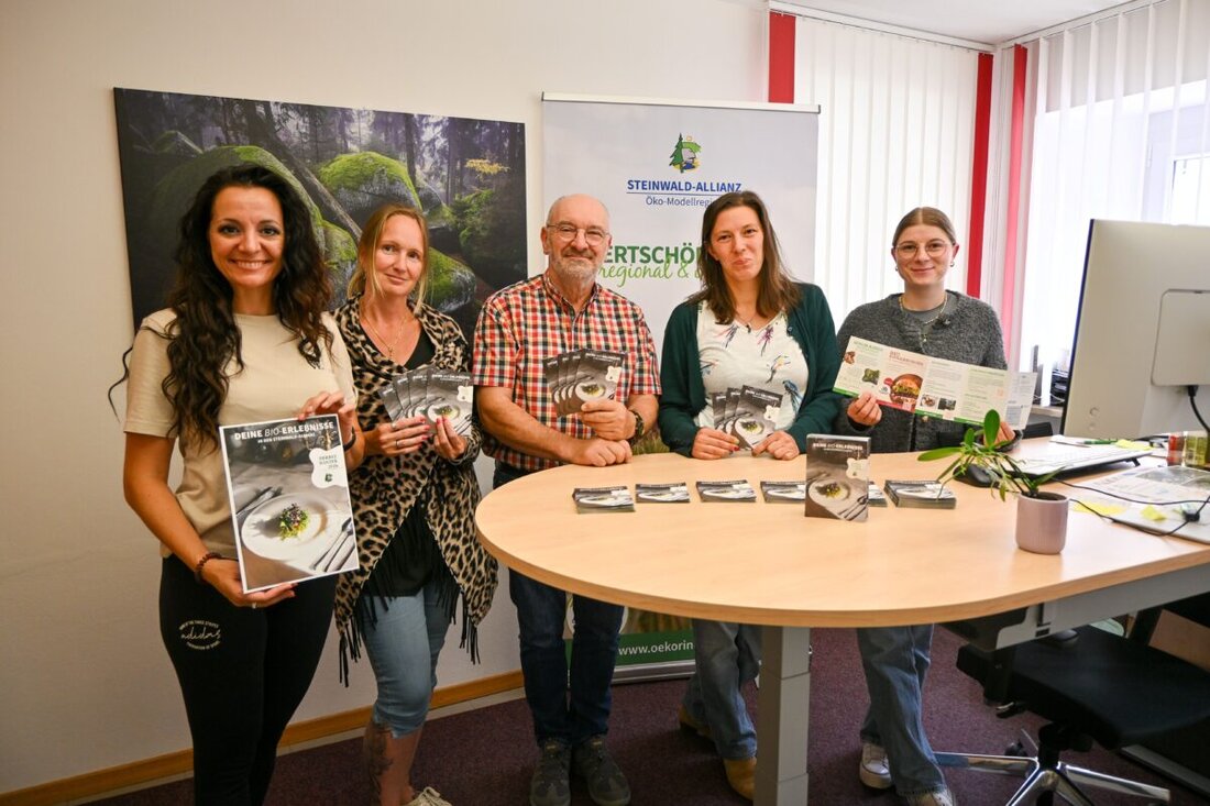 Erbendorf. Die Öko-Modellregion Steinwald startet mit neuen Bio-Erlebnissen in den Herbst. Genuss-Radeln am Sonntag, 13. September, Bio-Kochkurse, Käse-Wein-Verkostung und die Weltacker-Ausstellung laden zum Entdecken ein.