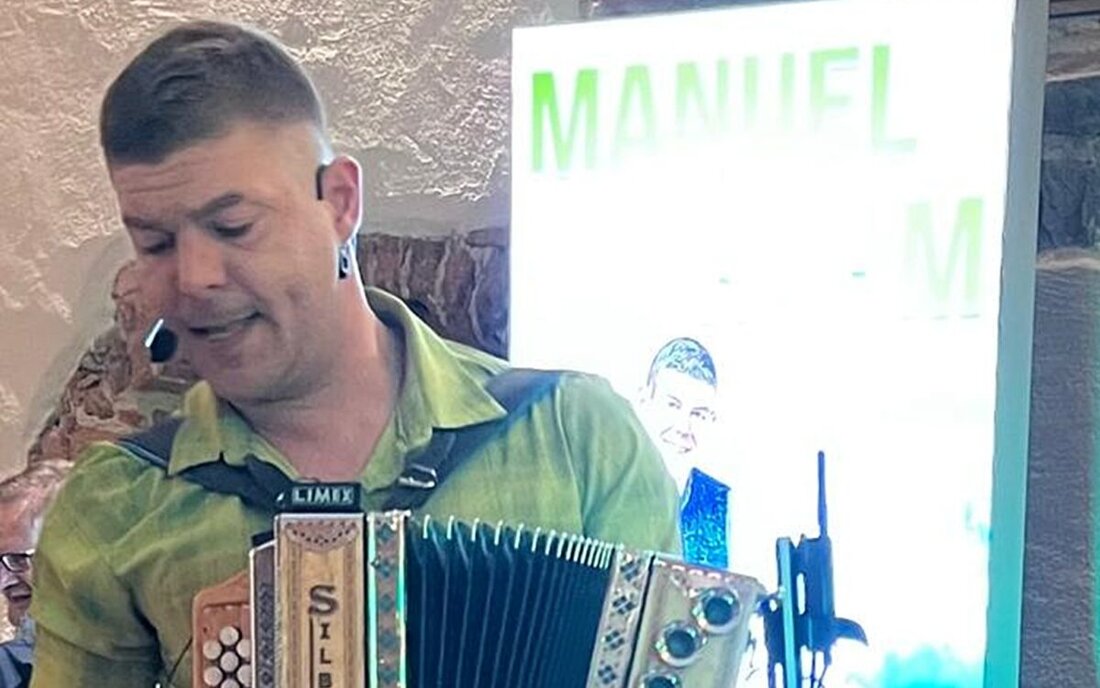 Bärnau. Am Vatertag, Donnerstag, 14. Mai, sorgt Alleinunterhalter Manuel Rahm aus Mitterteich im Gasthof zur Post für Stimmung. Von 13 bis 18 Uhr gibt es Polkas, Walzer, Schlager und Hits – bei gutem Wetter draußen oder drinnen.