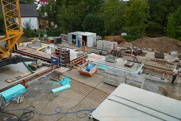 Projekt "Fronberger Straße" nimmt Fahrt auf: Fundamente gegossen und Meilenstein bis Weihnachten im Visier