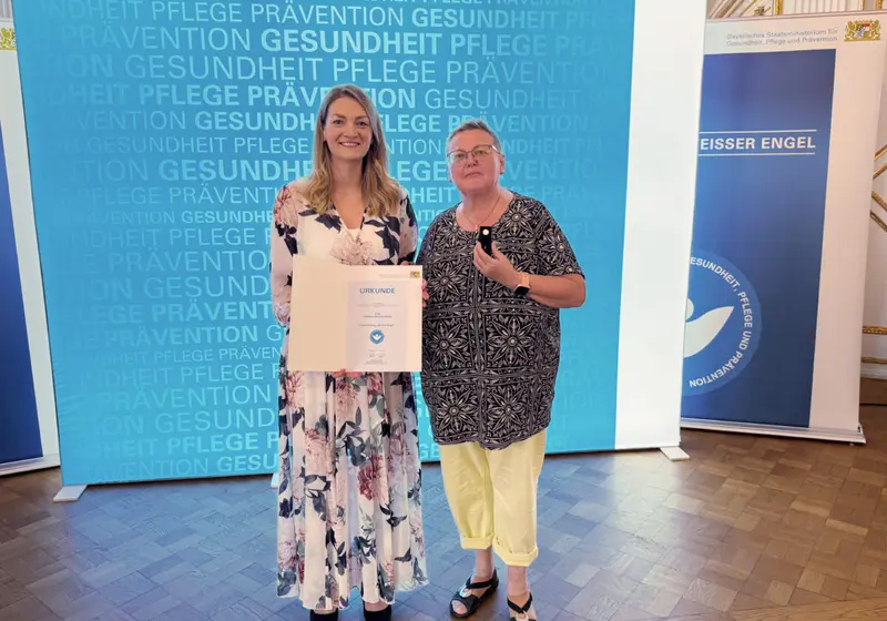 Johanna Christina Radu aus Amberg erhält den Weißen Engel
