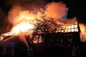 Werkstatt in Schwarzhofen nach Brand einsturzgefährdet