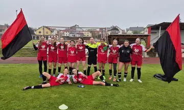 C-Juniorinnen des SC Kirchenthumbach feiern dritten Meistertitel in Folge