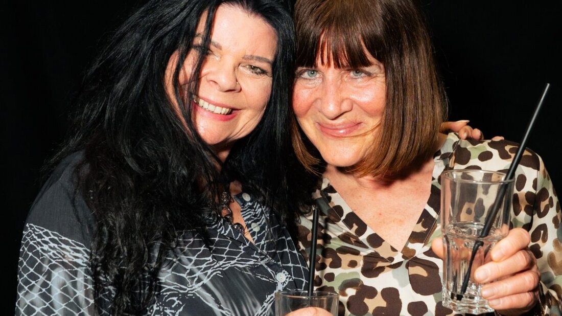 Weiden. Im The Stage feierten Gäste beim Ostertanzen mit voller Tanzfläche, starker Musik und bester Stimmung – ein Highlight der Feiertage. Bilder vom Abend hier; weiter geht’s am 25. April mit der nächsten Ü30-Party.