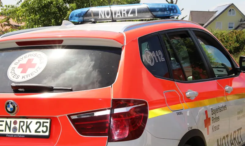Schwere Verletzungen in Parkstein und sexuelle Belästigung in Floß