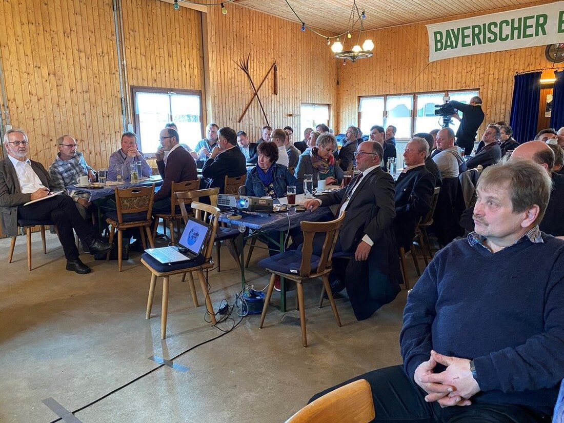 Diepoltsreuth. Der 85. Flosser Aschermittwoch ist Bühne für zwei zornige Landwirte der Bewegung „Land schafft Verbindung“ (LSV). Und die Politik muss sich einiges gefallen lassen an diesem Vormittag. Aber die [&hellip;]