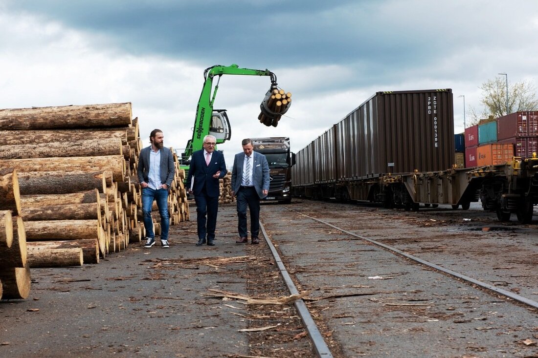 Plößberg. Lohn für eine vorausschauende Firmenpolitik: Die Gründer der Ziegler Group aus Plößberg, Stefan und Wilhelm Ziegler, haben den bayerischen Gründerpreis der Sparkassen erhalten. Von Udo Fürst Wilhelm und Stefan [&hellip;]