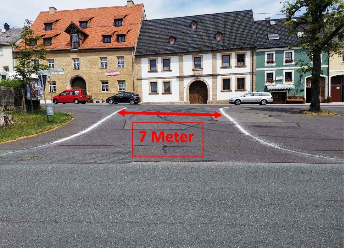 Neustadt/Kulm. Übeltäter gesucht: Unbekannte verursachten mit falscher Linienführung auf der innerörtlichen Kreisstraße mehrere Beinahe-Unfälle. Von Udo Fürst Große Aufregung in der Kulmstadt: Zum dritten Mal wurde die durch den Ort [&hellip;]