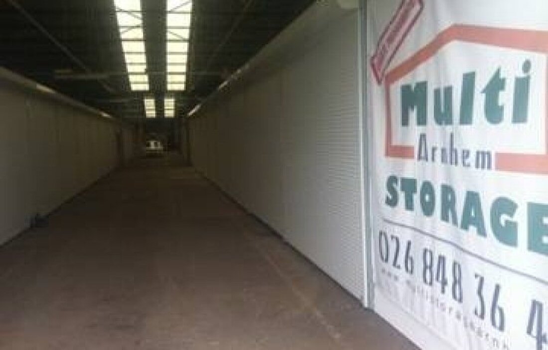 Weiden. Der Champagner-Prozess läuft dieser Tage zäh. Niederländische Zeugen kommen nicht, Verhandlungstage verlaufen fast ergebnislos. Brisante Aussagen liefert ein Hauptbelastungszeuge anderswo: in der niederländischen Presse.