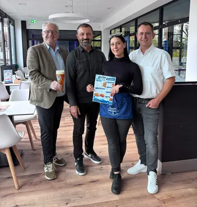 Neuer Pächter übernimmt Bistro im Hallenbad in Schwandorf