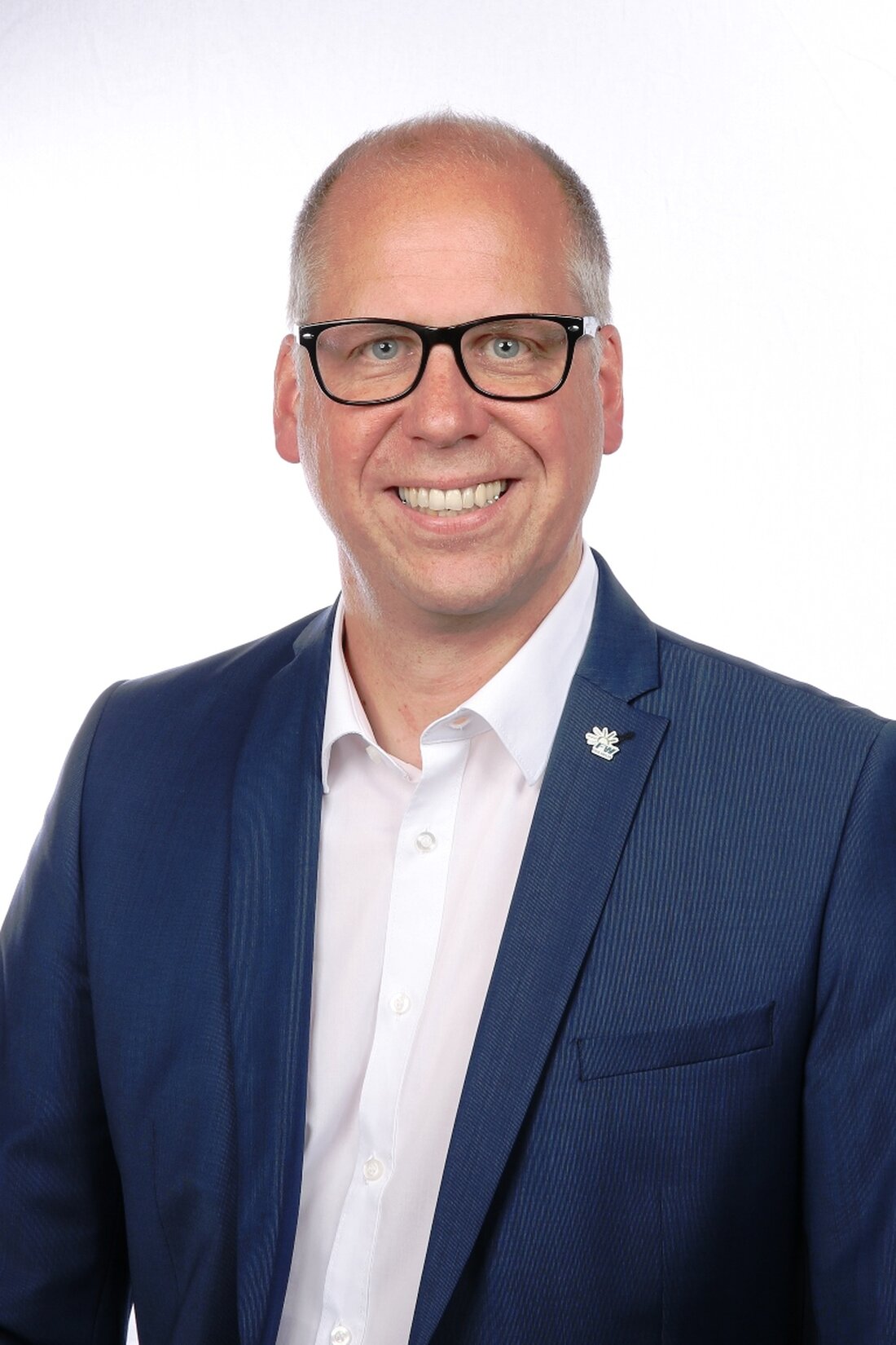 Altenstadt/WN. Die Kommunalwahl steht vor der Tür: Am 15. März 2020 sind Bürgermeister- und Landratswahlen in Bayern. Wir haben 7 Fragen an die Kandidaten der Region geschickt. Heute lernen wir [&hellip;]
