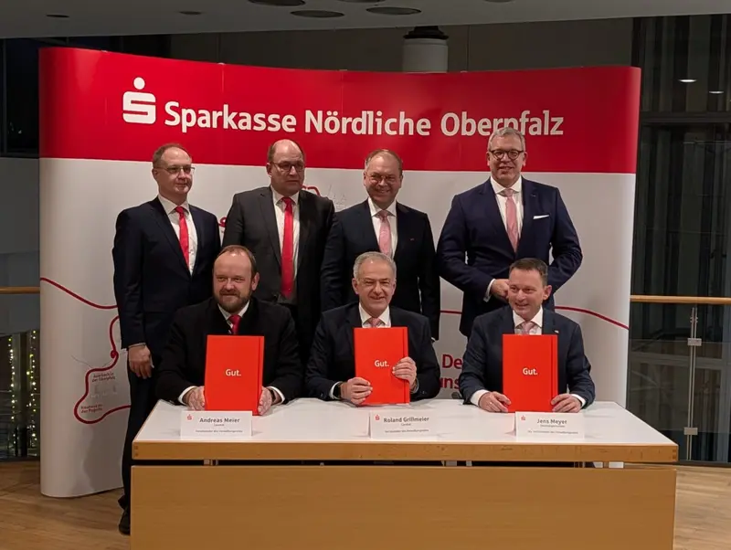Fusion zur Sparkasse Nördliche Oberpfalz in Weiden besiegelt