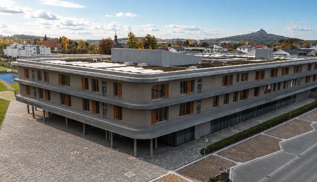 Kemnath. Die Realschule am Tor zur Oberpfalz ist bei den Architektouren 2026 der Bayerischen Architektenkammer dabei. Führungen am 27. Juni 2026 ab 14 Uhr sowie am 28. Juni 2026 von 11 bis 14 Uhr.