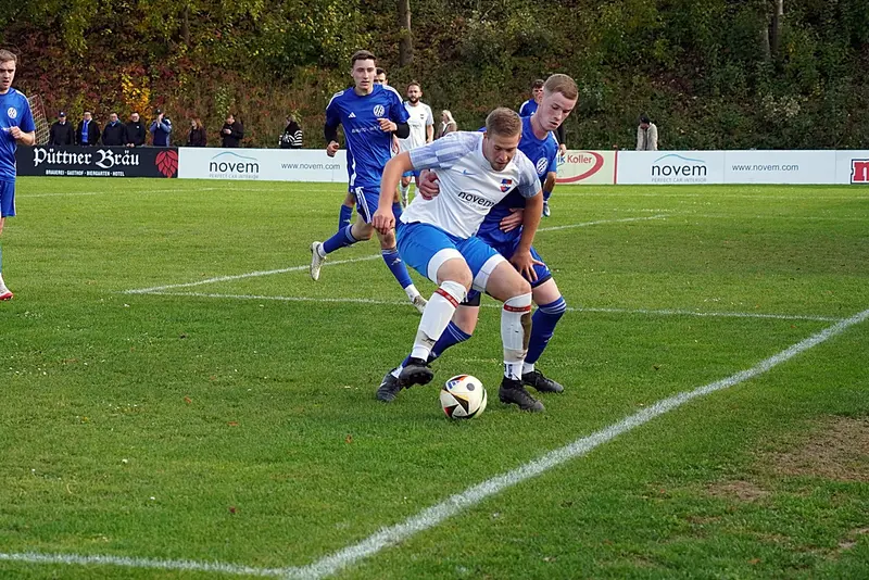 Kreisliga Nord: Tabellenführer und Schlusslicht gewinnen
